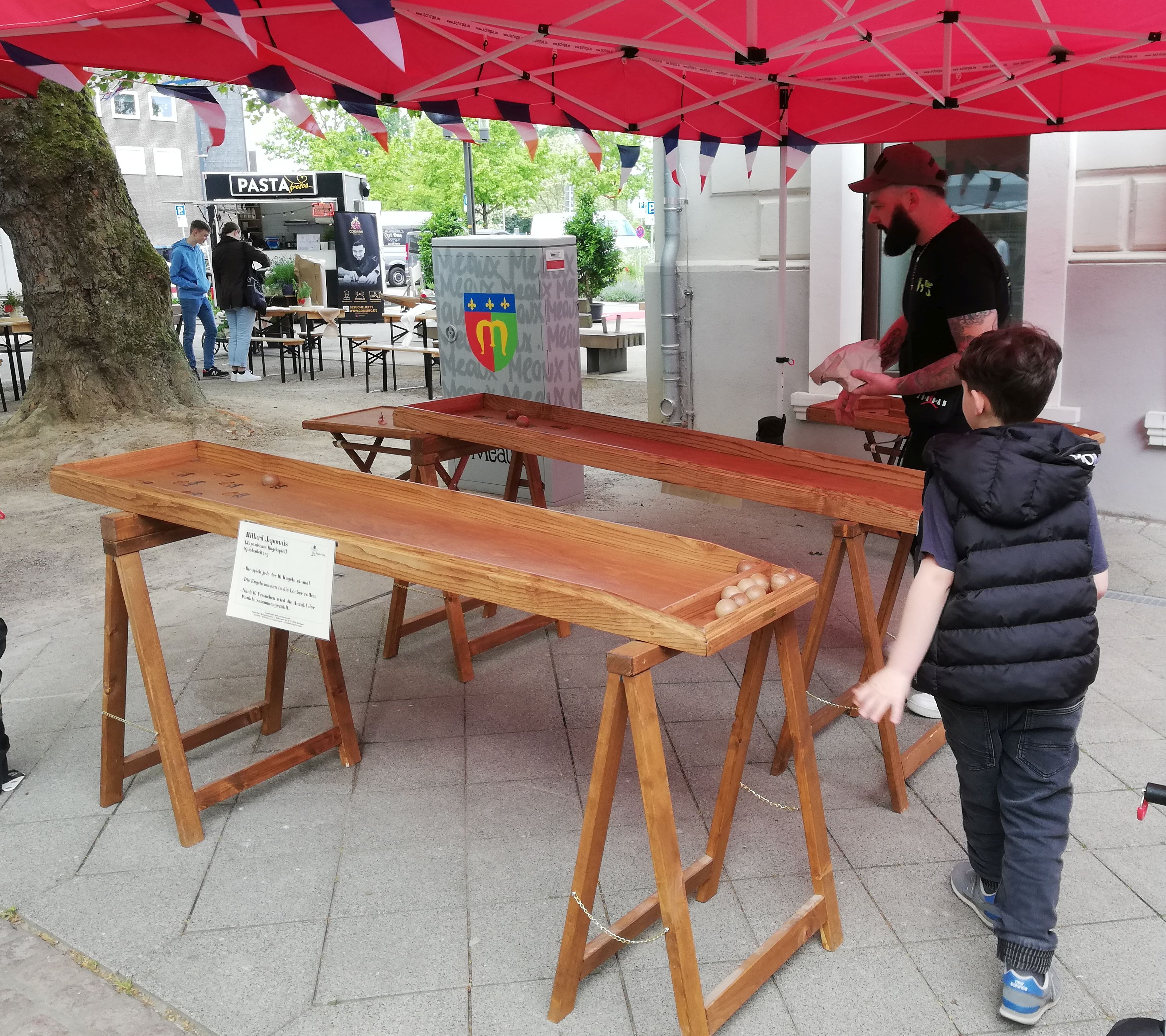 Traditionelle Spiele aus Frankreich auf dem Partnerschaftsfest in Heiligenhaus